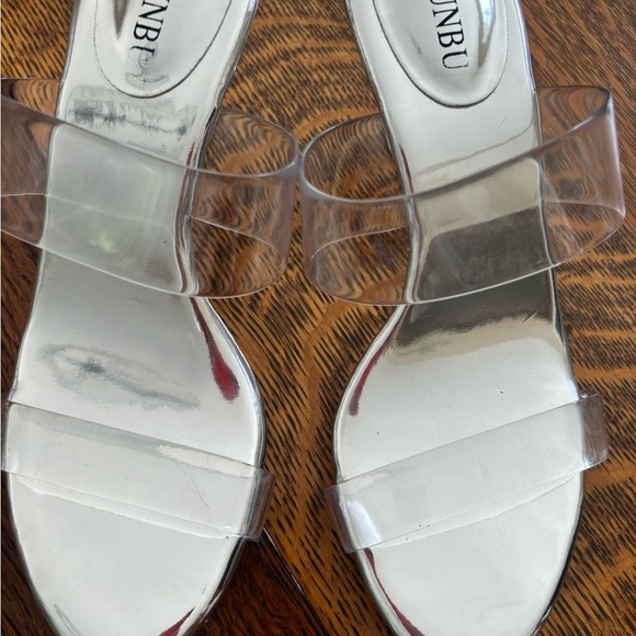 Women's Clear Strap pumps  - Silver - Picture 6 of 8